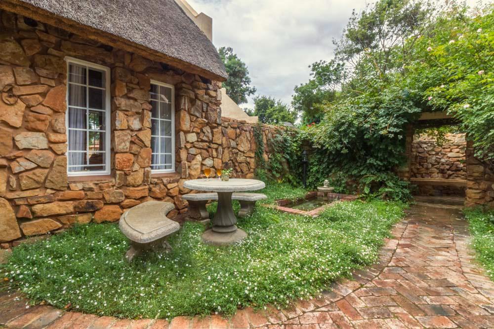 Hotel Pierneef'S Kraal Pretoria-Noord Exterior foto